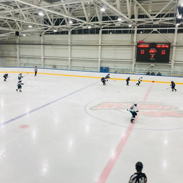 Ледовый дворец метеор. Чечерский 23 метеор. Ледовый дворец днепр. Ледовый дворец метеор среднеуральск. Ледовый дворец метеор среднеуральск.