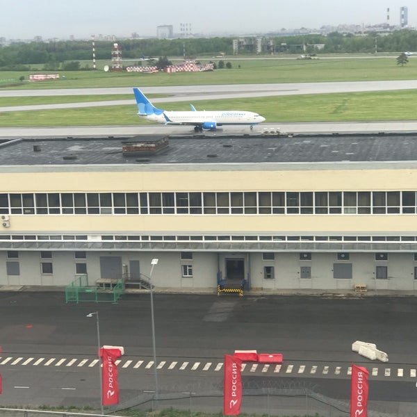 รูปภาพถ่ายที่ Cosmos Saint-Petersburg Pulkovo Airport โดย Vsevolod I. เมื่อ 5/31/2019