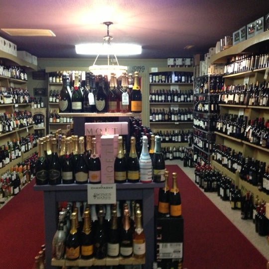 Wines & Wares Wine Store in Jacksonville