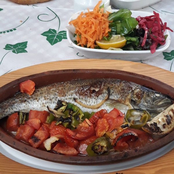 Foto tomada en Gönül Sofrası Bungalov Otel &amp; Restaurant  por MûRtí ¿ . el 11/2/2019