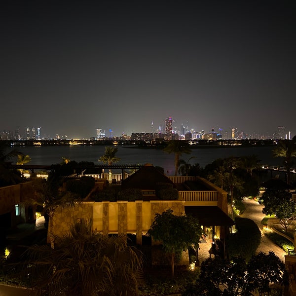 Photo taken at Sofitel Dubai The Palm Resort &amp; Spa by Ar 🐾 on 11/21/2023