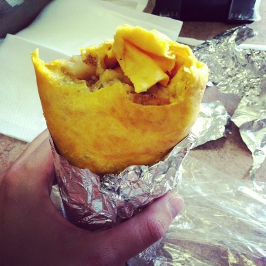 10/1/2012에 Heidi G.님이 Big City Burrito에서 찍은 사진