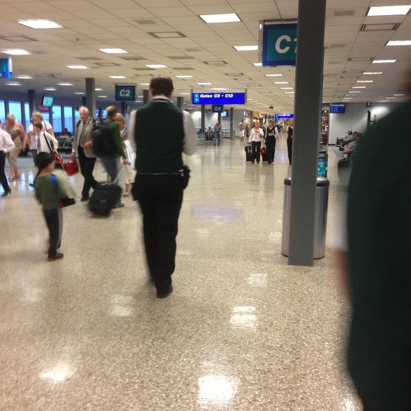 รูปภาพถ่ายที่ Salt Lake City International Airport (SLC) โดย Ed S. เมื่อ 5/13/2013