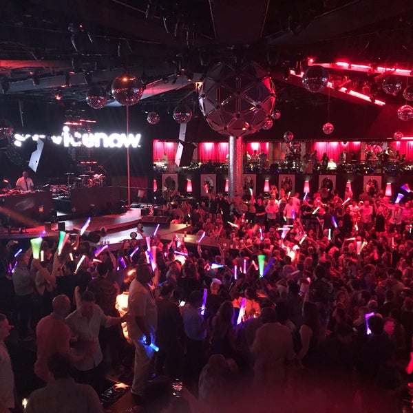 รูปภาพถ่ายที่ Drai&#39;s Nightclub โดย Martina C. เมื่อ 5/10/2019