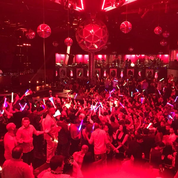 Das Foto wurde bei Drai&#39;s Nightclub von Martina C. am 5/10/2019 aufgenommen
