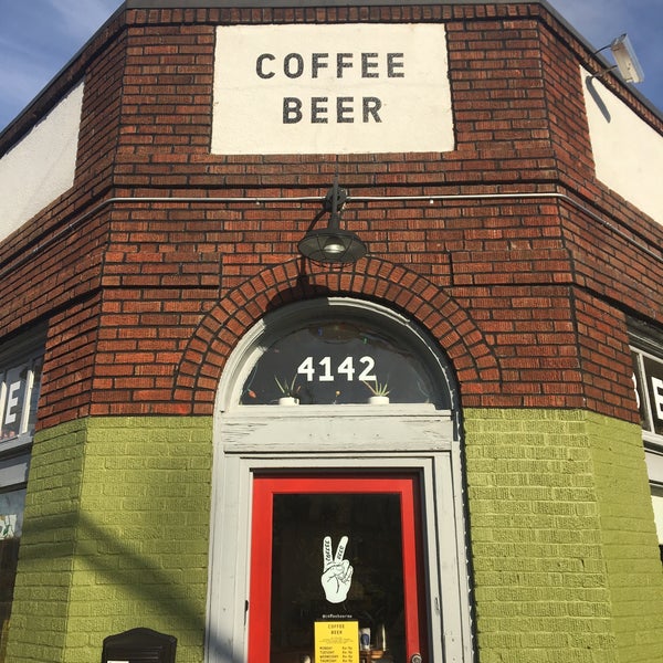 Photo taken at COFFEE BEER by M L. on 11/24/2018