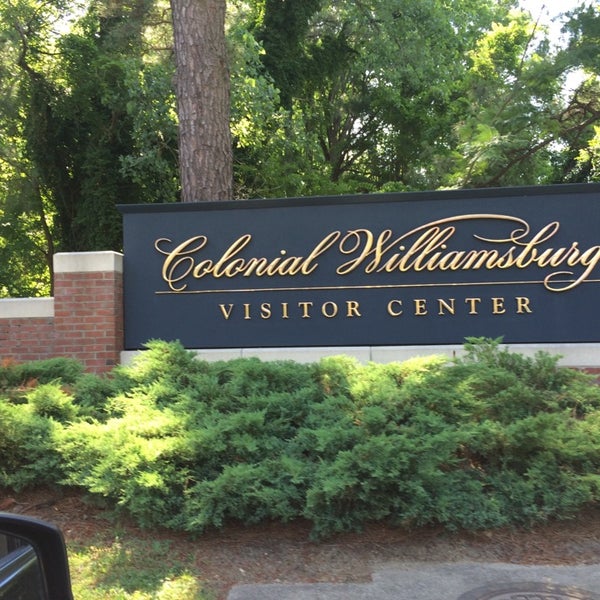 Das Foto wurde bei Colonial Williamsburg Regional Visitor Center von Fernando am 6/6/2014 aufgenommen