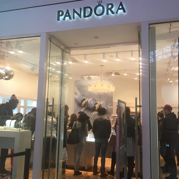Pandora in deals lenox mall