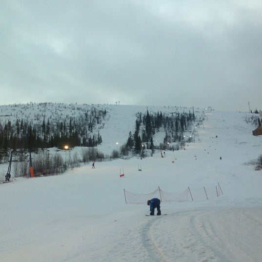 курорт салма полярные зори. горнолыжный склон салма полярные зори. салма горнолыжный комплекс веб. салма горнолыжный курорт. полярные зори горнолыжный комплекс.