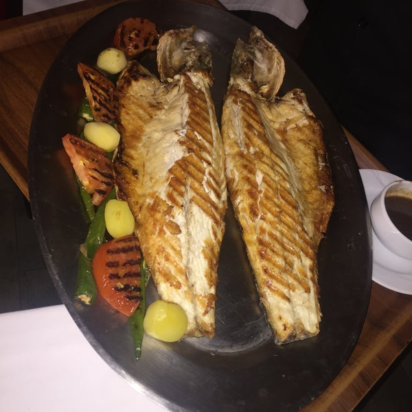 1/13/2016 tarihinde Filiz Y.ziyaretçi tarafından Çengelköy İskele Restaurant'de çekilen fotoğraf
