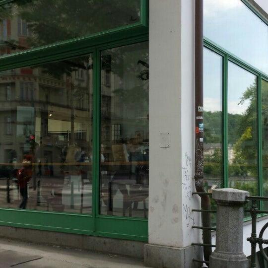 5/23/2015 tarihinde Radekziyaretçi tarafından Art Café Mánes'de çekilen fotoğraf