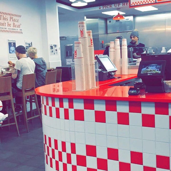 Photo taken at Five Guys by عُــمـر on 3/12/2017