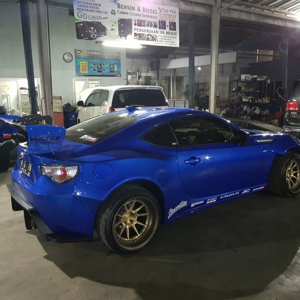 Rev Engineering - Automotive Repair Shop in Jakarta Barat