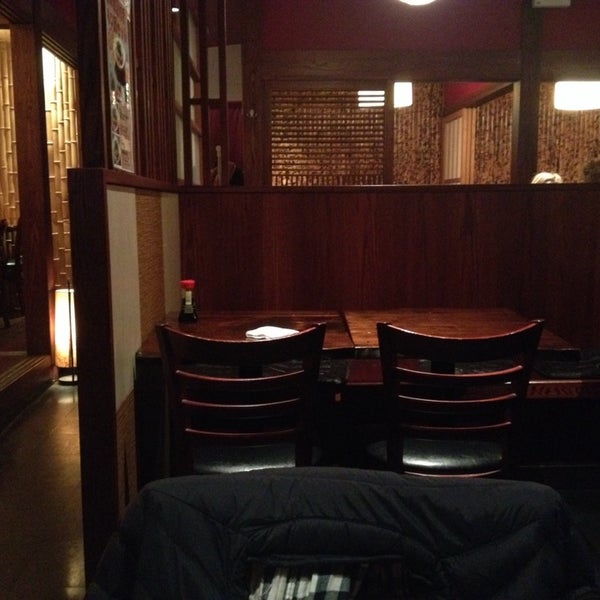 Снимок сделан в East Japanese Restaurant пользователем Damien H. 11/10/2013