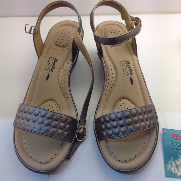 bata shoe store near me