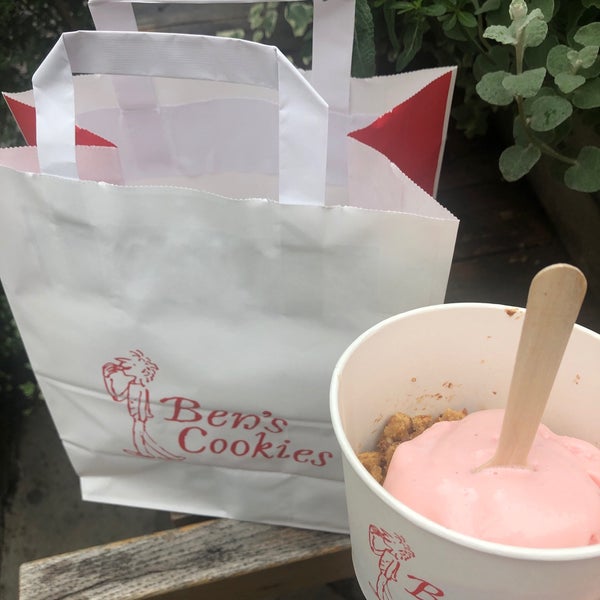 7/26/2019にIonut C.がBen&#39;s Cookiesで撮った写真