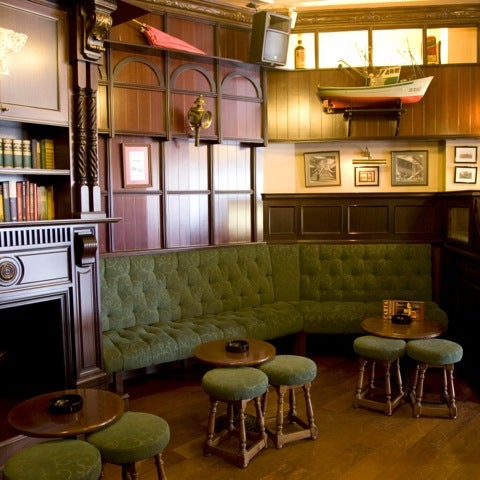 Foto tomada en Cobh Irish Pub  por Maru P. el 10/21/2012