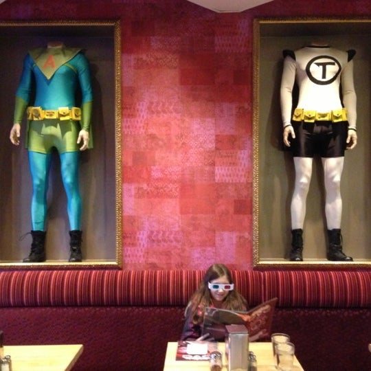 12/8/2012にChris T.がGalactic Pizzaで撮った写真