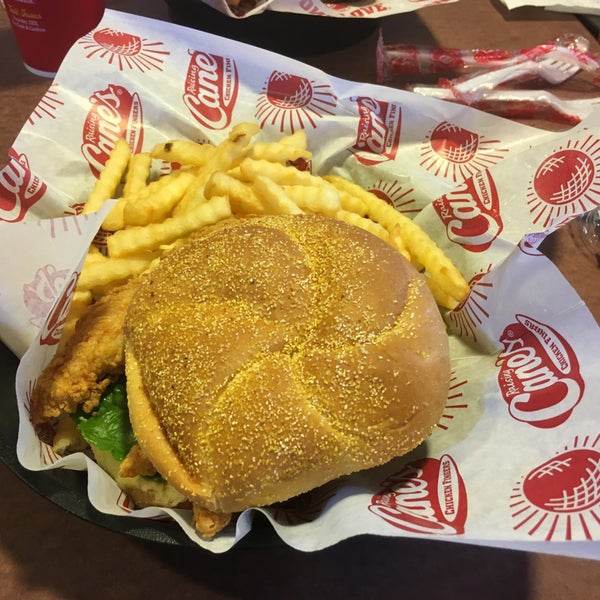Photo taken at Raising Cane&#39;s Chicken Fingers by 山 on 7/5/2018