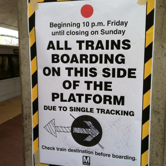 Das Foto wurde bei Takoma Metro Station von Spence T. am 11/3/2012 aufgenommen