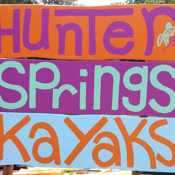 Das Foto wurde bei Hunter Springs Kayaks von Hunter Springs Kayaks am 2/28/2017 aufgenommen