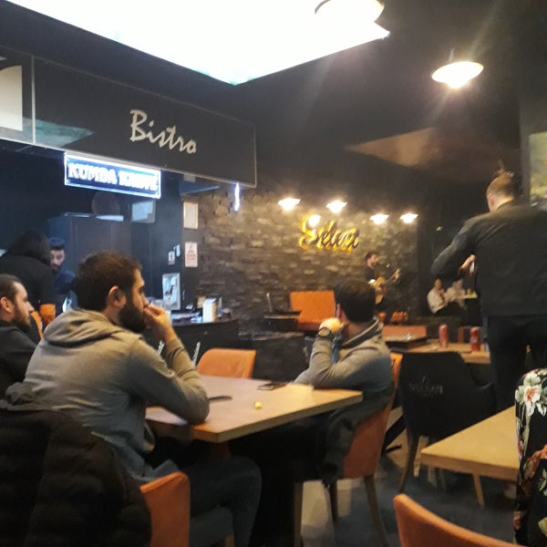 Foto tirada no(a) Select Cafe Bistro por İlyas T. em 12/17/2018