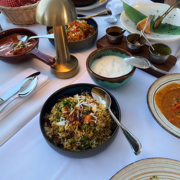 Снимок сделан в Dubb Indian Bosphorus Restaurant пользователем Lulu. 7/16/2023