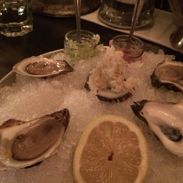 Best oyster plate I have ever had. The three course special was amazing. Try the salmon chowder, is delicious.
