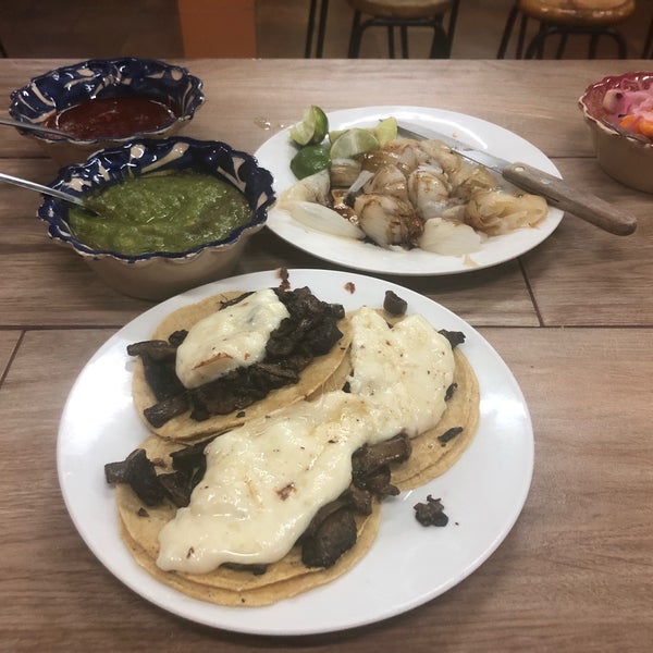 Taquería "El Buen Taco" Av. José López Portillo