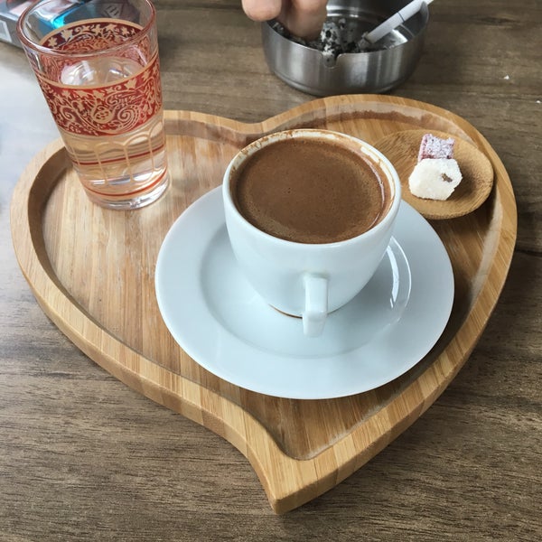 Das Foto wurde bei Cafe 1453 von Gülçin K. am 3/13/2017 aufgenommen