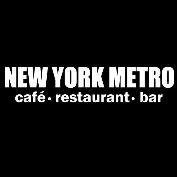 Foto tirada no(a) New York Metro Cafe por New York Metro Cafe em 3/5/2014