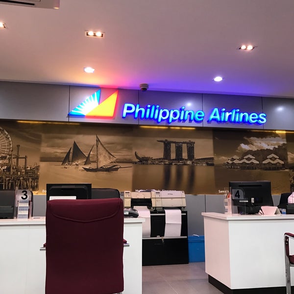 Philippine Airlines Ticketing Office, Front Desk Table Philippines Airlines