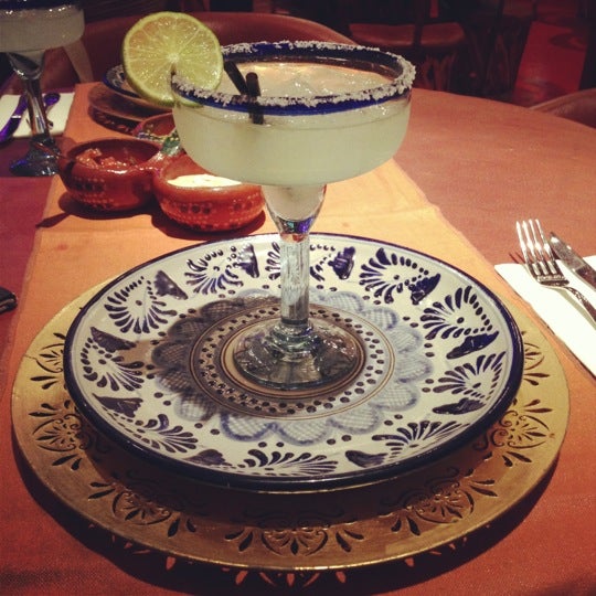 Photo taken at Restaurant &amp; Lounge Los Azulejos by JuanCky S. on 11/13/2012