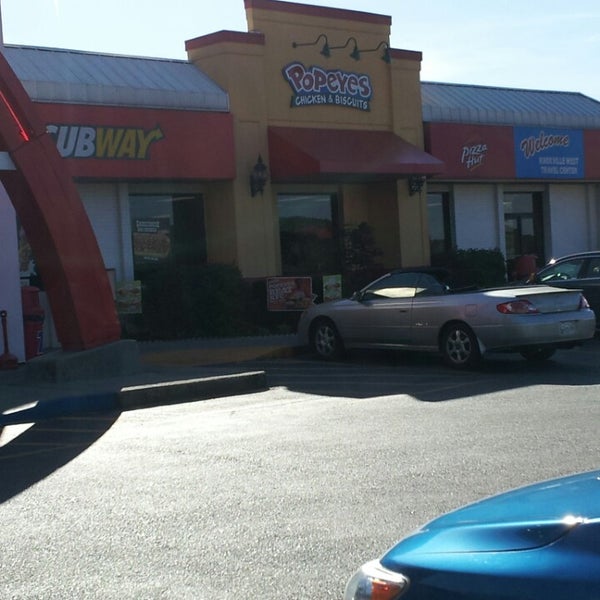 Popeyes Louisiana Kitchen Fried Chicken Joint in Knoxville