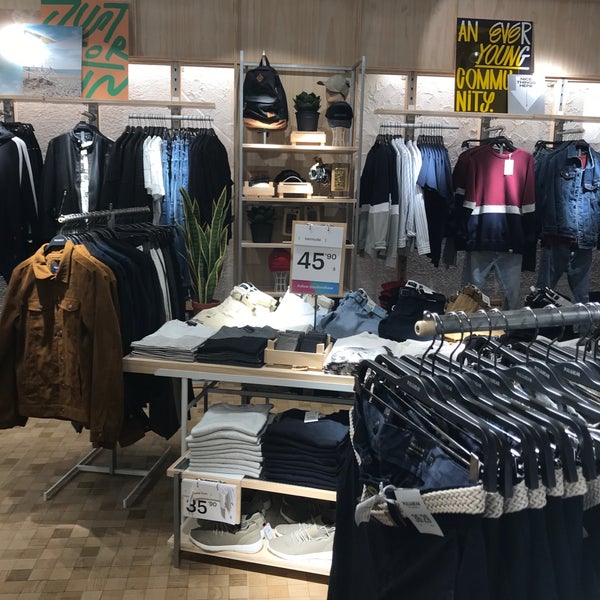 Pull & Bear Clothing Store in Singapore