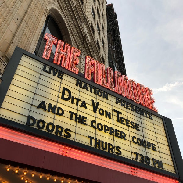 Foto tomada en The Fillmore Detroit  por Cynthia D. el 5/11/2018
