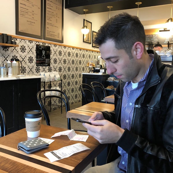 2/28/2018 tarihinde Cynthia D.ziyaretçi tarafından Etto Espresso Bar'de çekilen fotoğraf