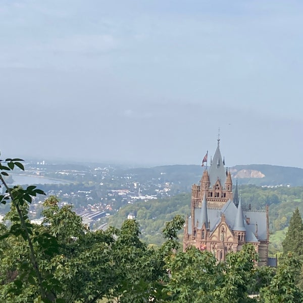 10/8/2023 tarihinde ちゃえもんziyaretçi tarafından Schloss Drachenburg'de çekilen fotoğraf
