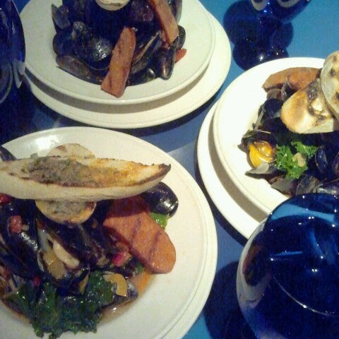 11/17/2012 tarihinde Karen Y.ziyaretçi tarafından Go Fish Restaurant'de çekilen fotoğraf
