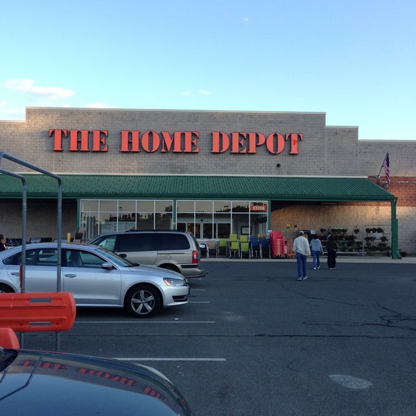 The Home Depot - 719 visitors