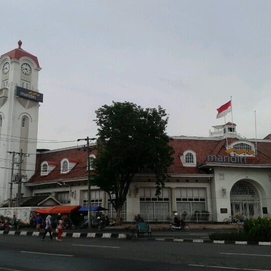 Bank mandiri cabang surabaya