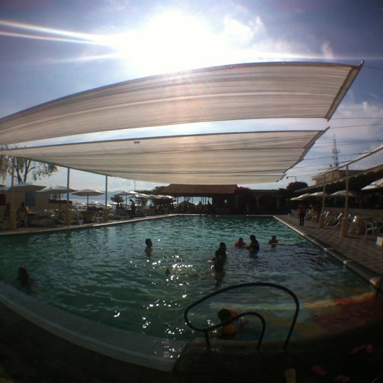 รูปภาพถ่ายที่ Hotel Balneario San Juan Cosala โดย Farid B. เมื่อ 11/3/2012