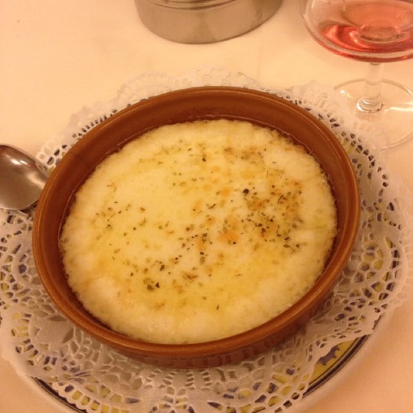 Das Foto wurde bei Restaurante Capitolina von Javier R. am 2/16/2013 aufgenommen