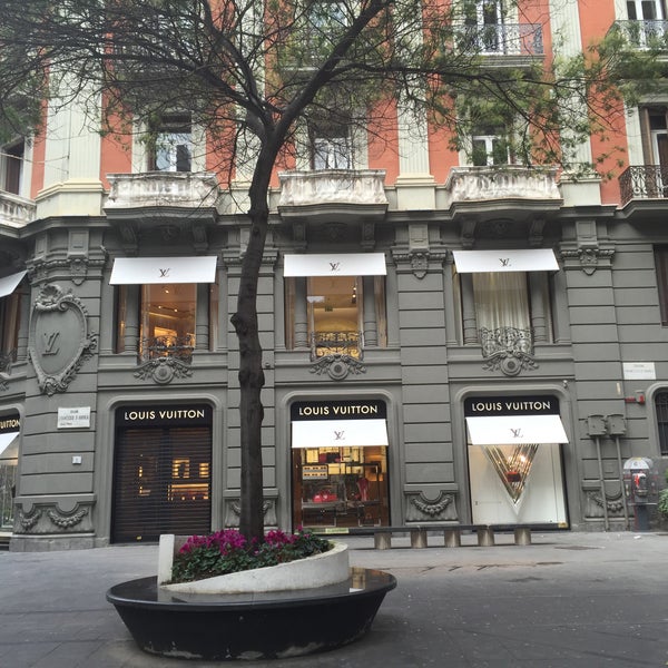 Louis Vuitton Napoli store, Italy