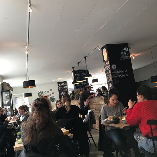 3/10/2018にGökçe B.がMøller Kaffe &amp; Køkkenで撮った写真