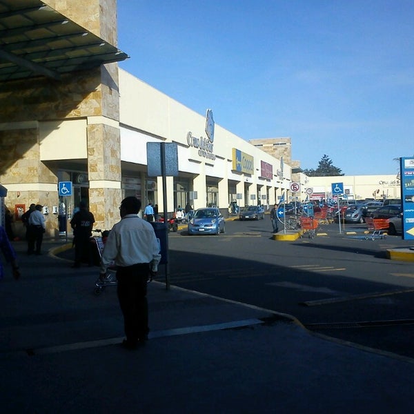 Photo taken at Centro Comercial Cruz del Sur by Alejanddra S. on 3/18/2013