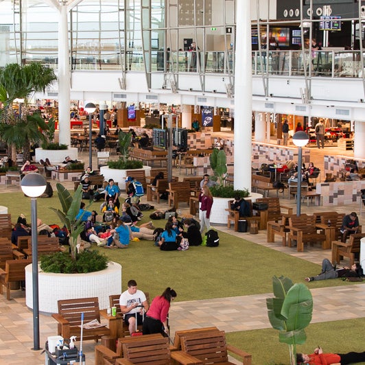 รูปภาพถ่ายที่ Brisbane Airport International Terminal โดย Brisbane Airport International Terminal เมื่อ 1/18/2017