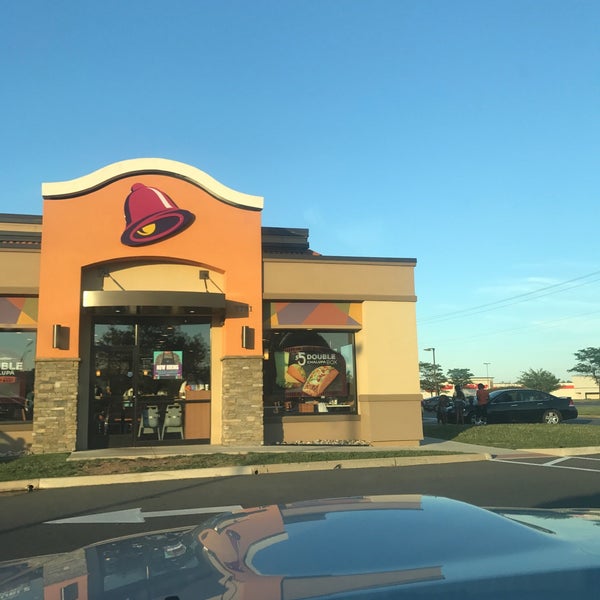 Taco Bell Fast Food Restaurant in Manassas