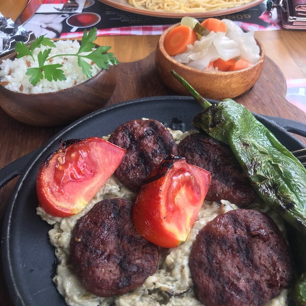Foto tomada en Gogga Cafe-Restaurant  por Nazlı D. el 5/29/2018