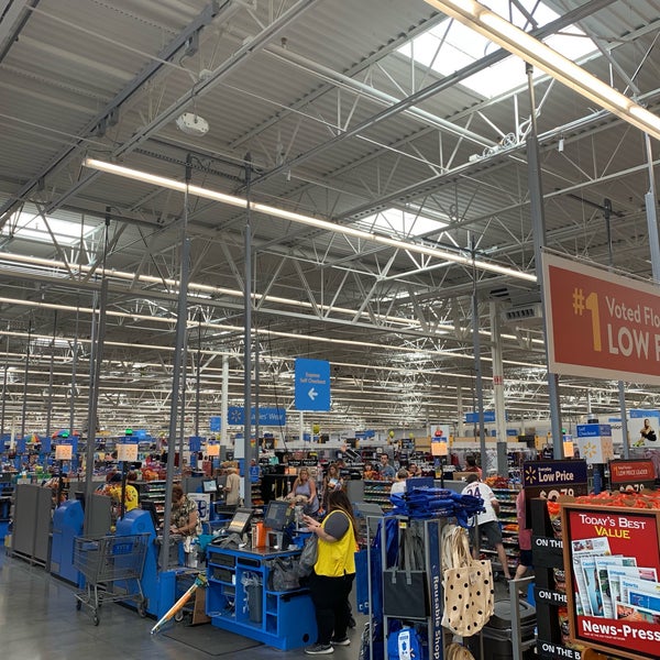 Walmart Supercenter Hipermercado en Fort Myers Beach